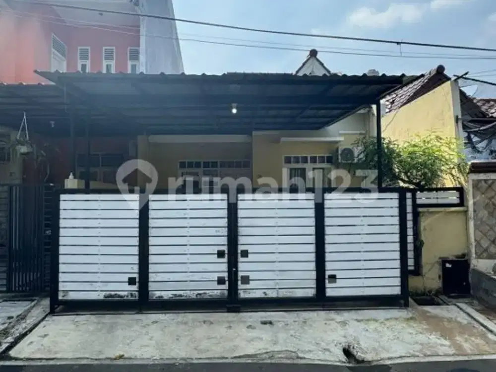 Disewakan Rumah di Regensi Melati Mas Rapi siap huni Tangerang