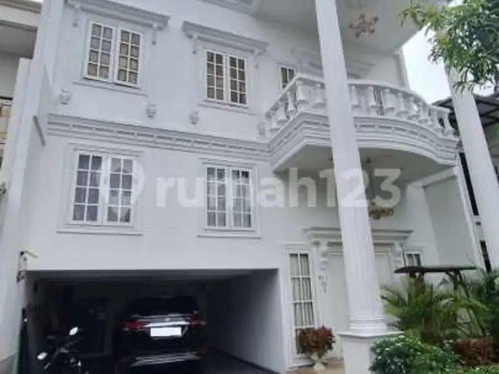 Dijual Rumah Mewah 3 Lantai Di Modernland Tangerang