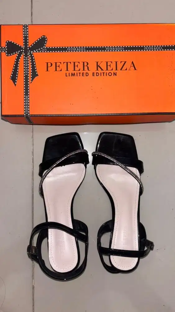 WTS Sandal Heels Peter Kezia wanita warna hitam uk 37