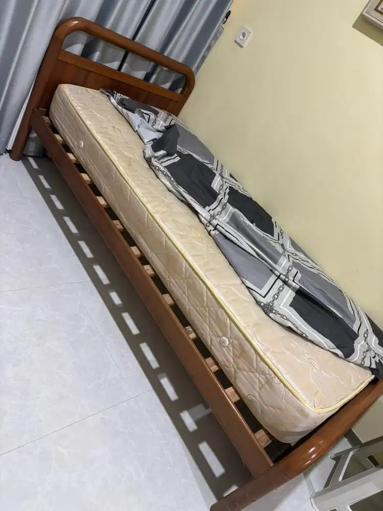 Dipan kayu+springbed