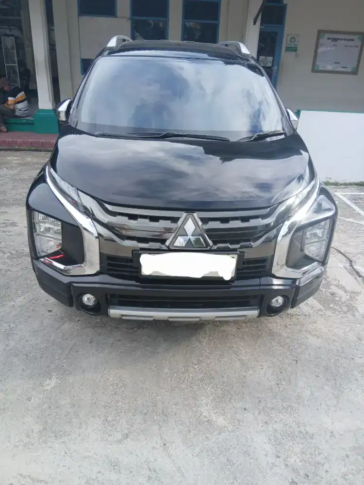 Dijual Xpander Cross A/T 2019