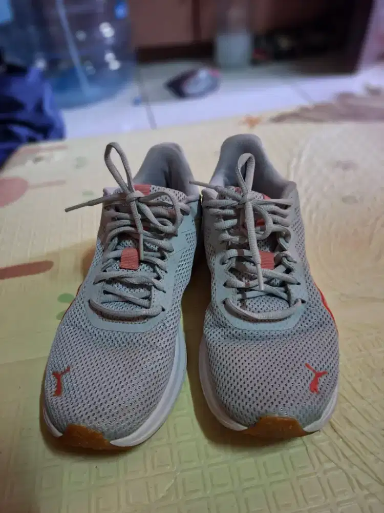 Sepatu For sale 
PUMA TRANSPORT MODERN BETTER