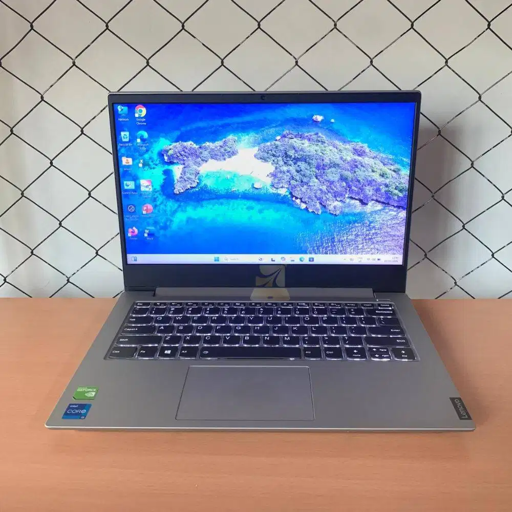 Lenovo IdeaPad S340 / i5-8265U / RAM 8GB / SSD 256GB / NVIDIA MX230 /