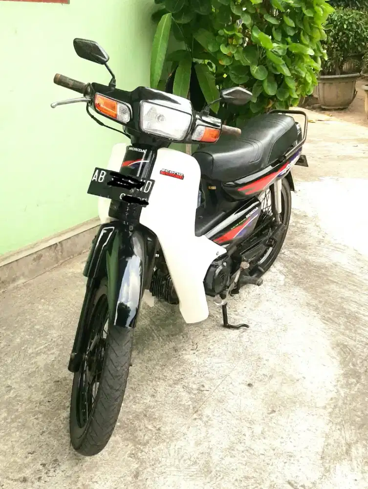 Honda astrea grand