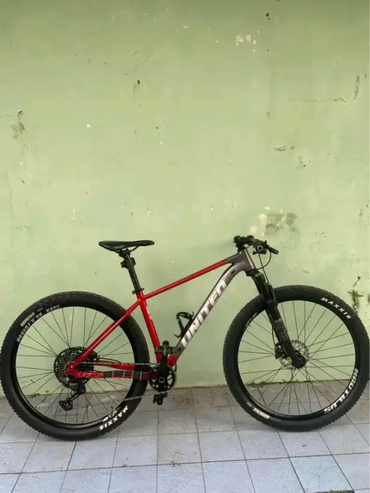 Sepeda MTB united clovis 5.10