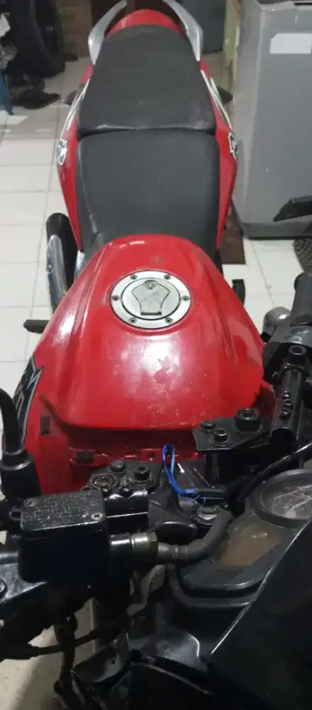 Pulsar 135 irit tangki besar