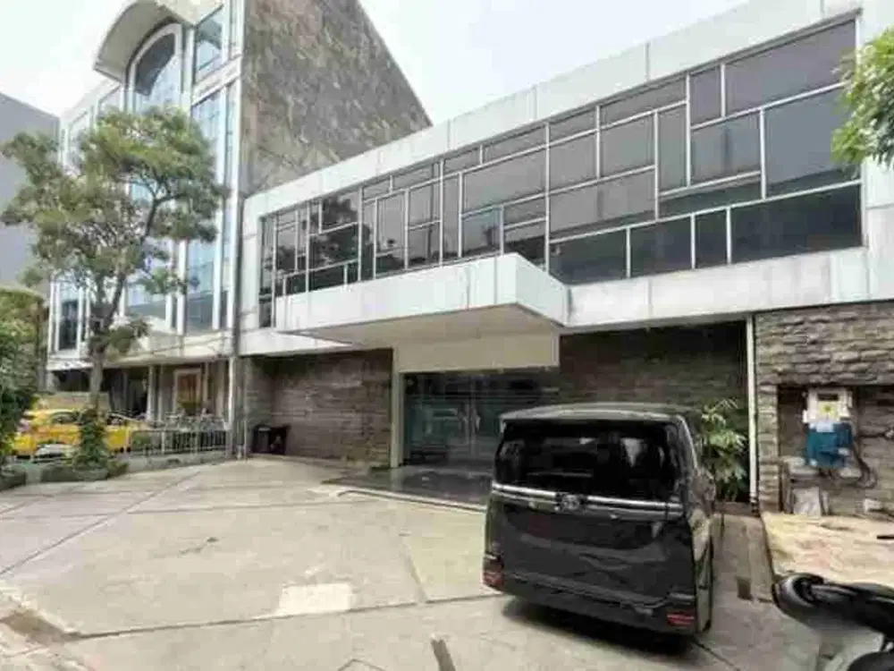 Disewakan Gedung 2 lt Area Senopati Kebayoran Baru