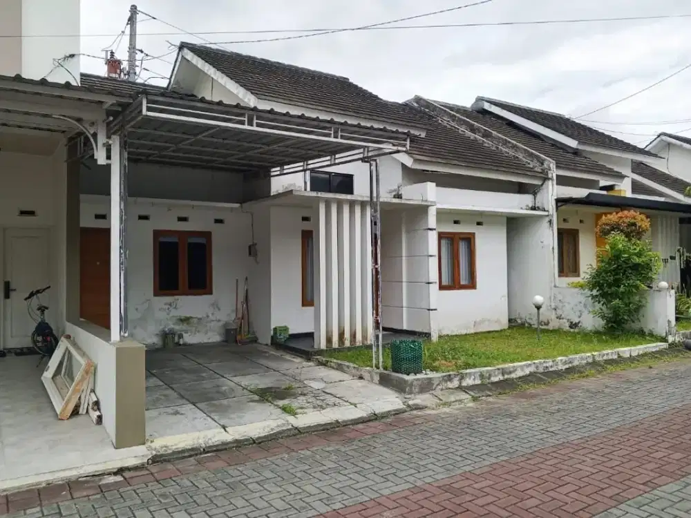 Rumah bagus di dalam komplek barat hotel hyyat