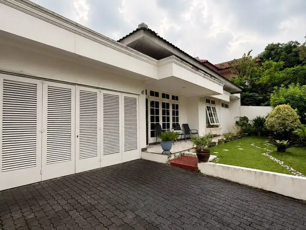 Rumah Luas 1,5 Lantai Dalam Komplek Elite Bukit Cinere Indah