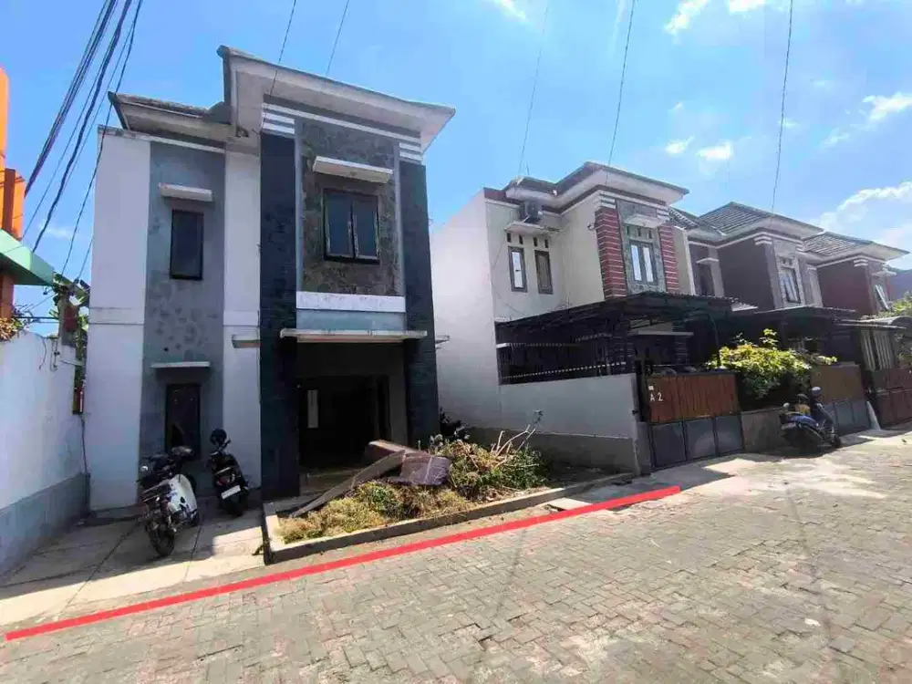 Rumah 2 lt Di Cluster Manang Baki dekat Jalan Raya