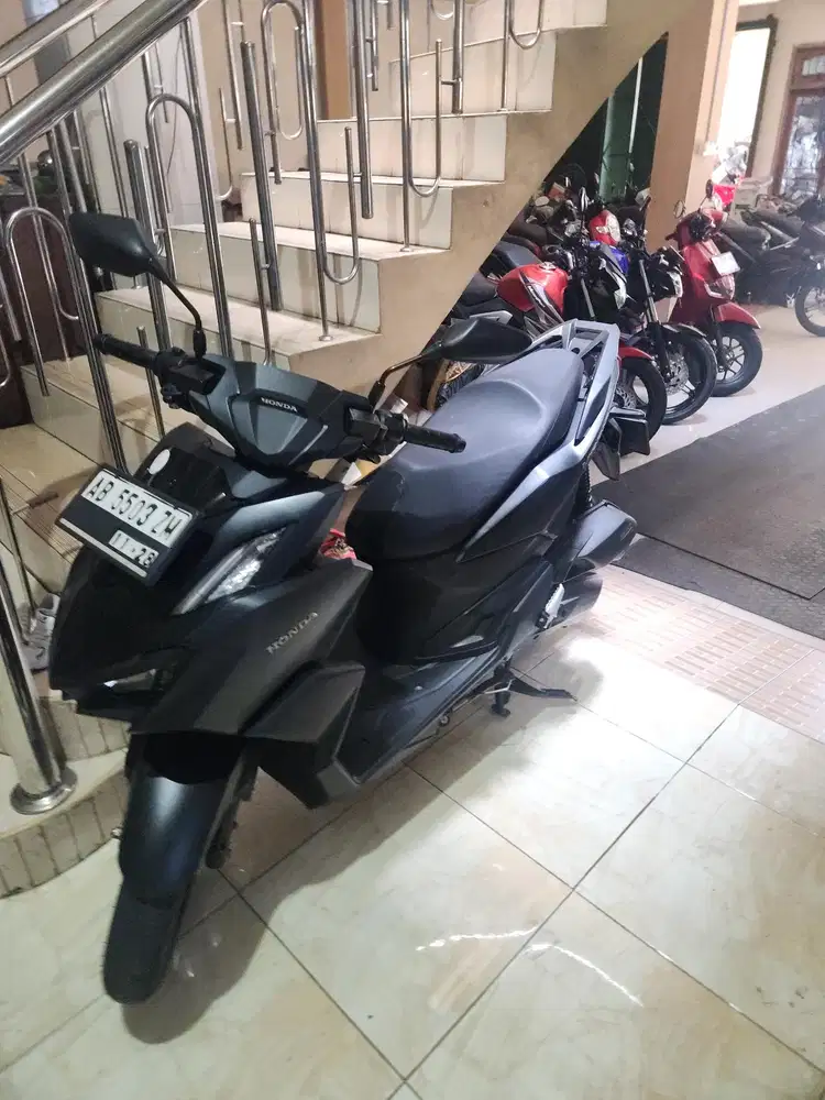 Vatio 160 abs hitam doff 2023 Gbm