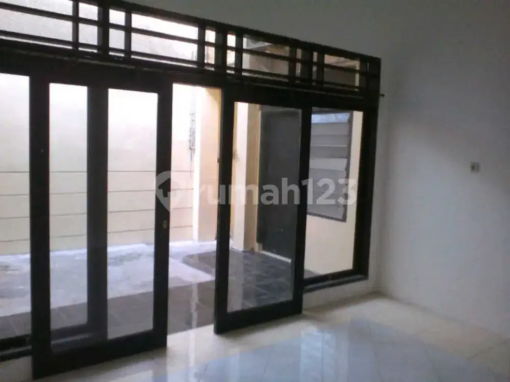 Rumah 1 Lantai Rungkut Mejoyo Surabaya - Rm199apd