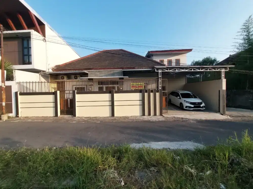 Rumah siap huni di dekat pasar gentan jalan kaliurang km 10