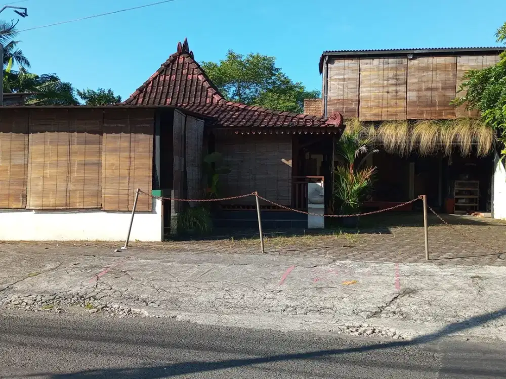Tanah pekarangan bonus bangunan rumah dan tempat usaha di jambon dekat sindu park
