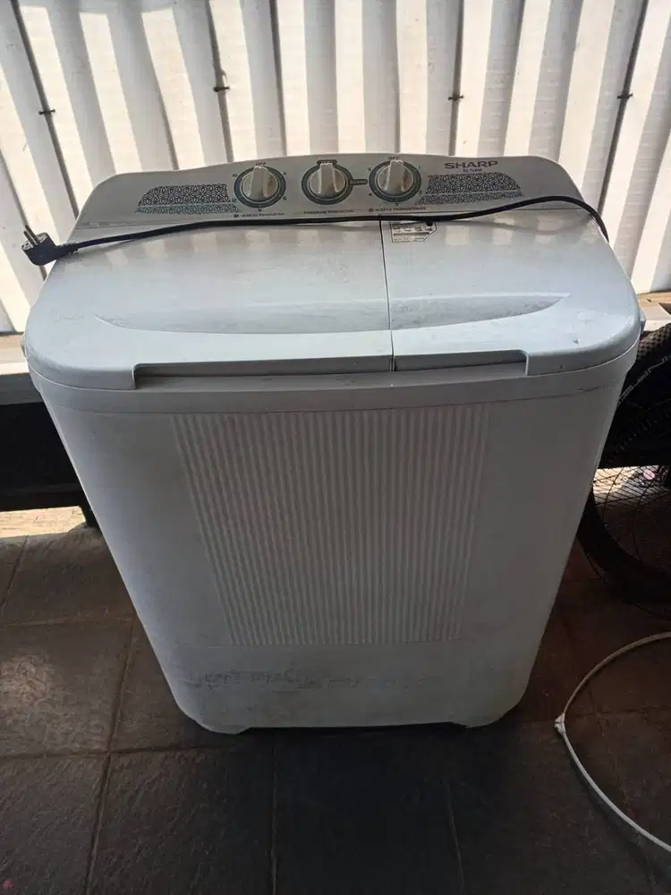 Dijual Mesin Cuci, Kapasitas 7KG, 2 tabung