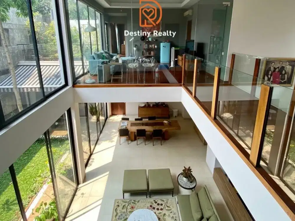 Rumah Modern di Cipete Utara. Dekat Stasiun MRT Haji Nawi