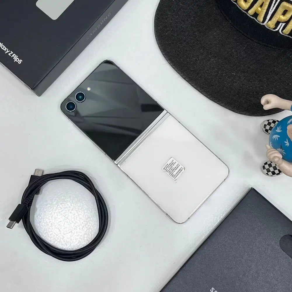 Samsung z flip 5 256 gb cream garansi resmi