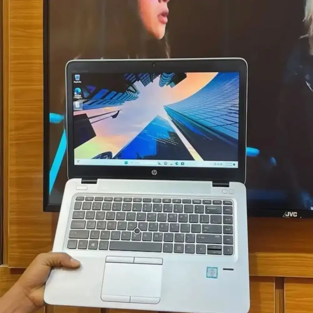Saatnya upgrade laptop tanpa bikin kantong jebol!  BELI DAPAT BONUS
