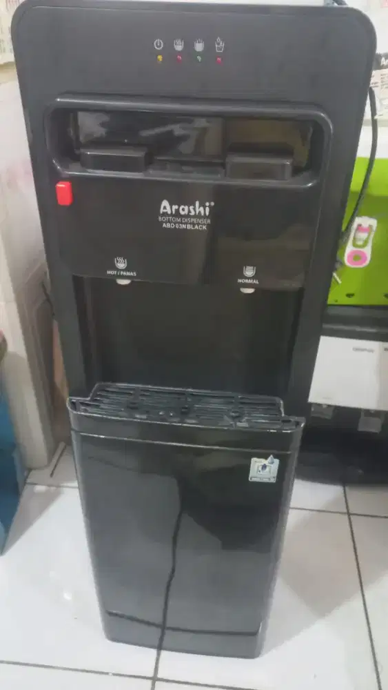 Dispenser galon bawah