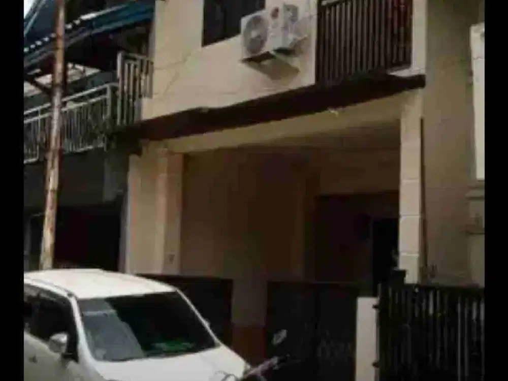 Rumah 2 Lantai siap huni di pondok kelapa