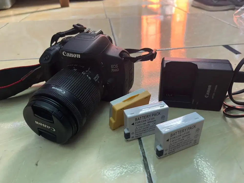 Kamera Eos 700D Canon
