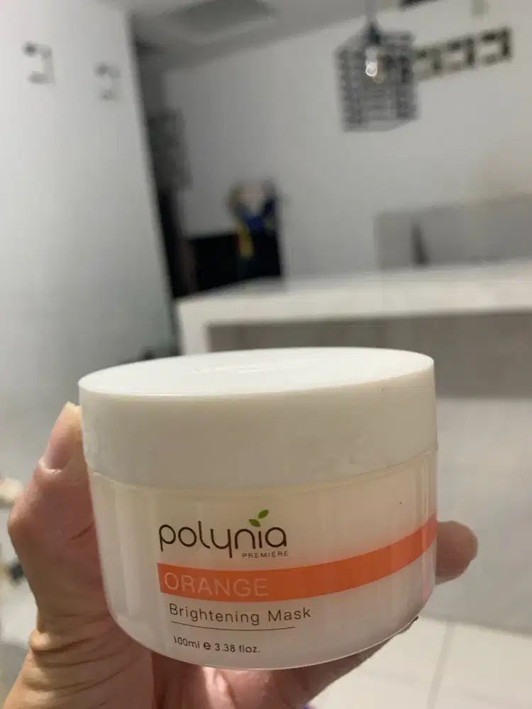 Polynia |Orange Brigtening mask|