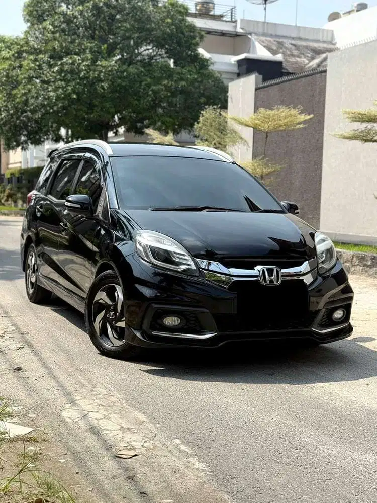 Mobilio RS A/T (Matic) 2015 Hitam 2016 2014