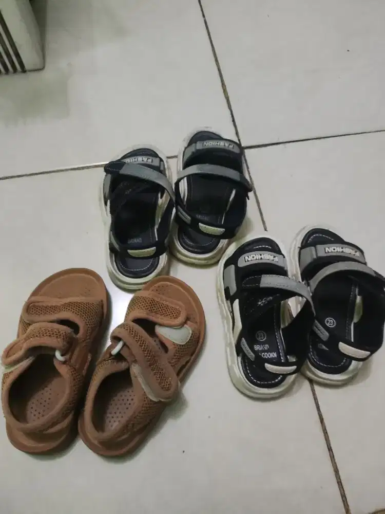 sepatu anak laki laki