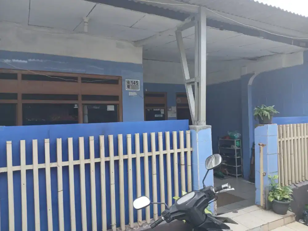 Dijual murah, rumah di Depok Timur. Dekat jln Juanda/ toll cijago