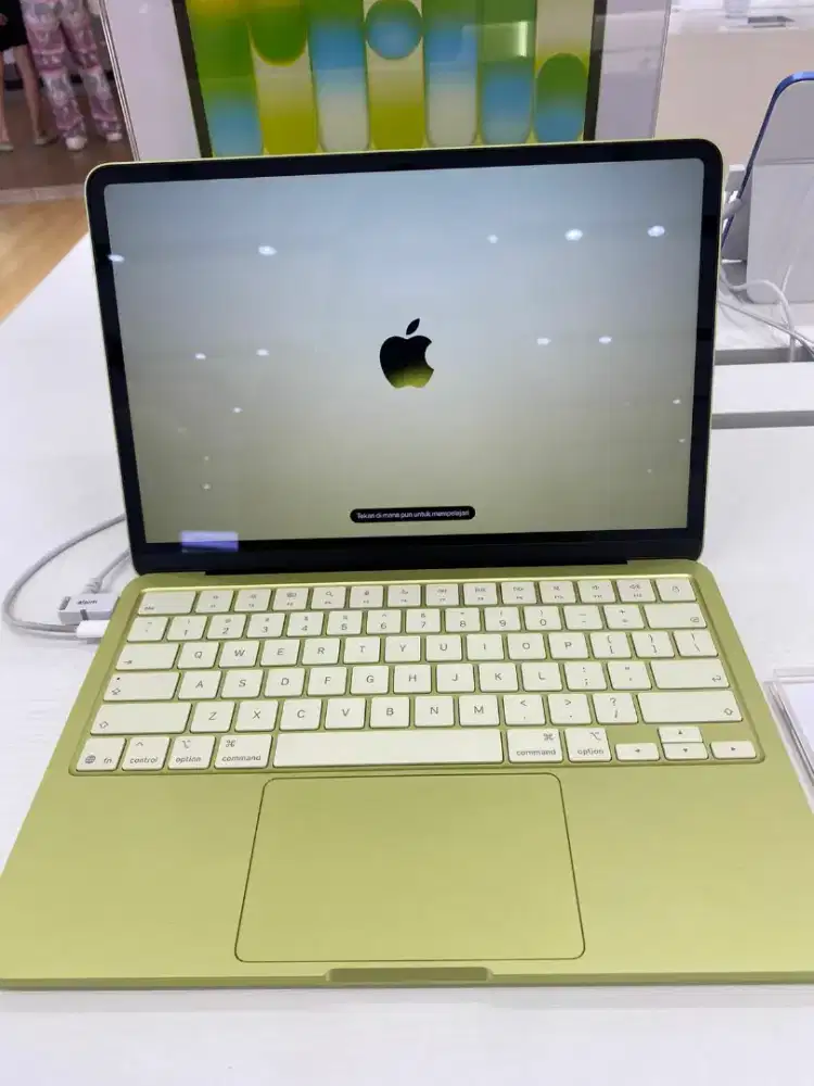 MACBOOK NEO 256GB