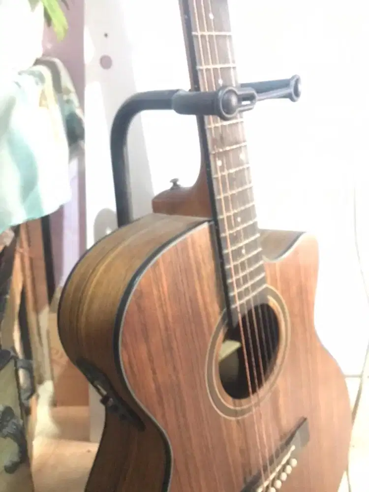DIJUAL GITAR AKUSTIK SMIGER 403