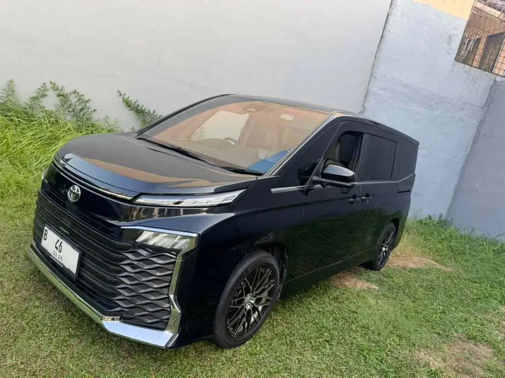 2023 Toyota All New Voxy 2.0 CVT TSS Hitam black AT Matic