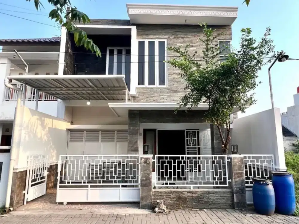 Rumah cantik 2 lantai siap huni murah di maguwoharjo