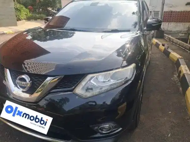DP RENDAH Nissan X-Trail 2.5 Bensin-AT 2015 UYE
