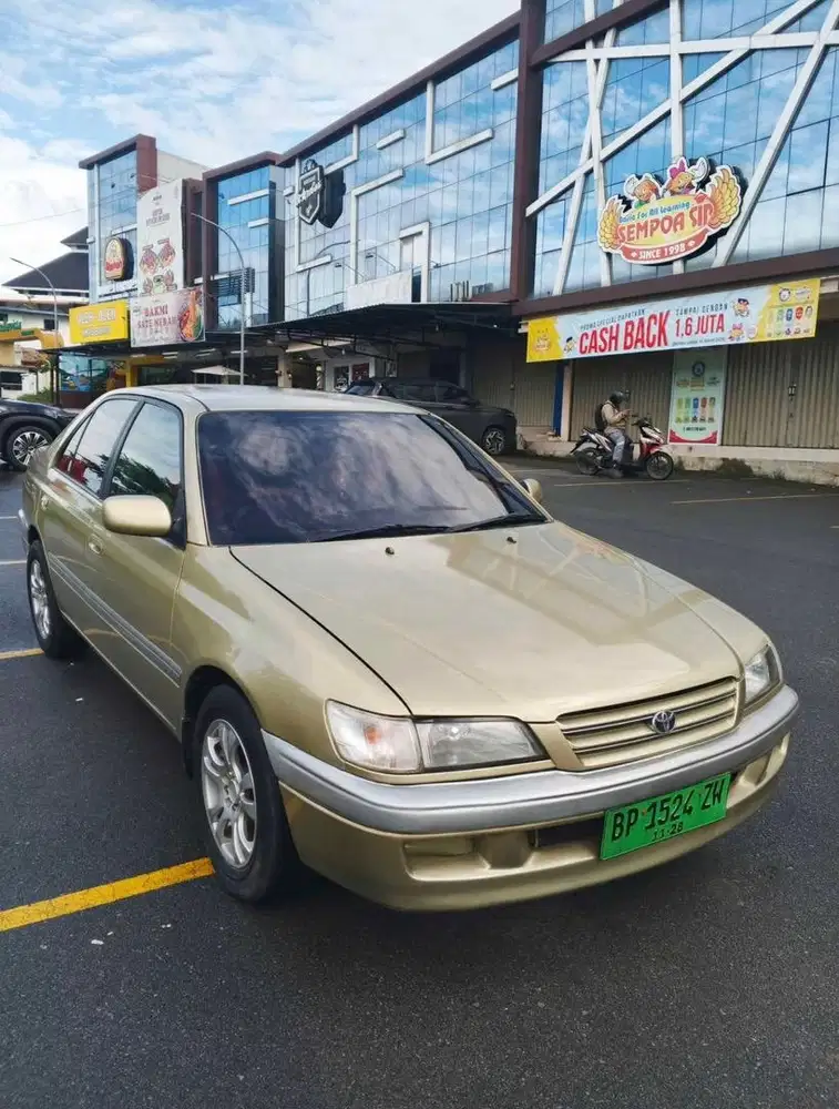 TOYOTA CORONA GLI 1998 METIC 1.6CC (BISA TT)