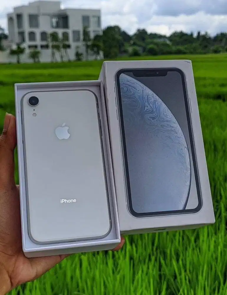 iPhone xr 128 GB Regist
