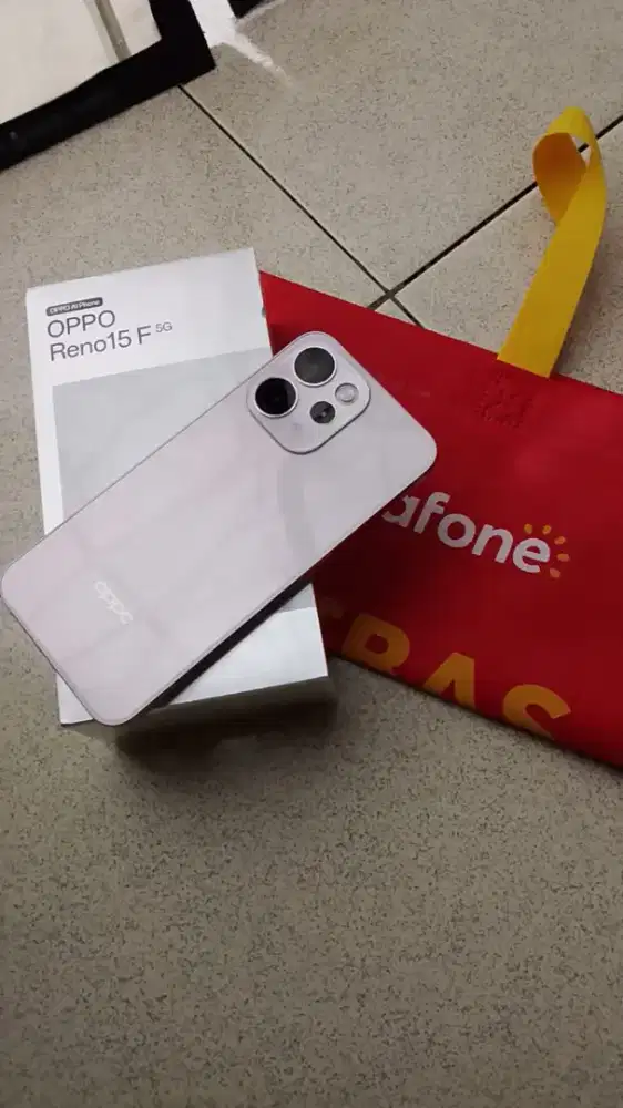 Oppo Reno 15 f fulshet