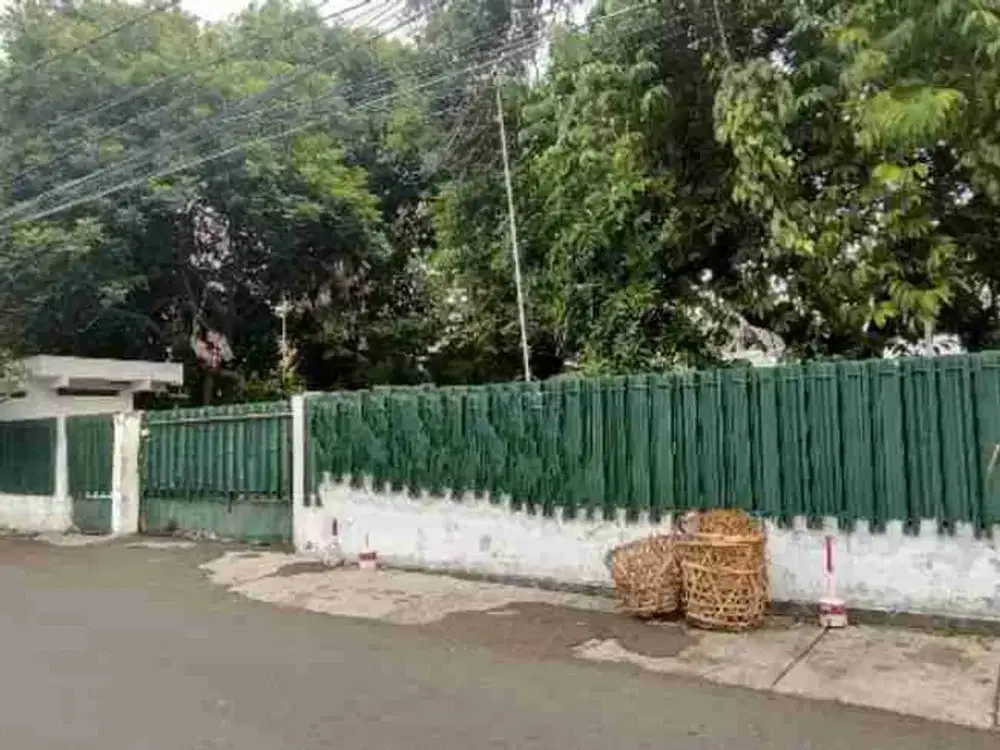 dijual lahan luas 1240m² 
Cipinang cempedak otista