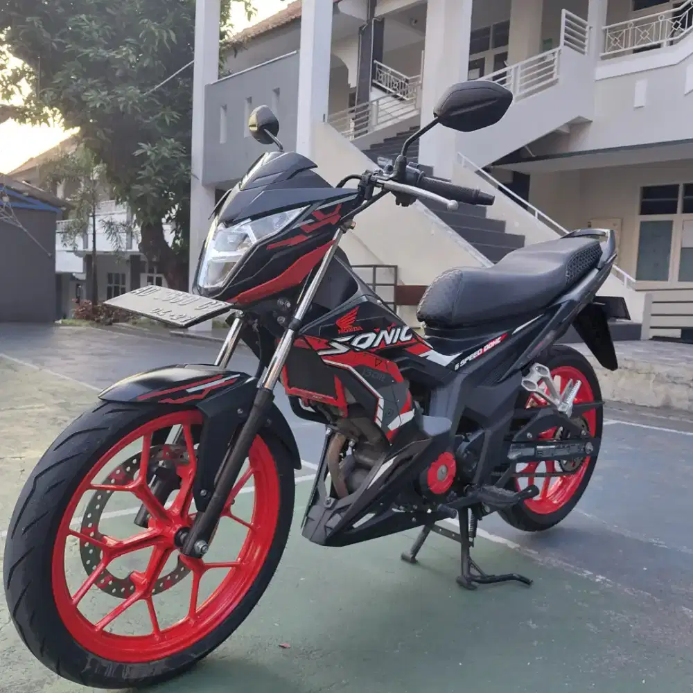 Dijual honda sonic tahun 2022