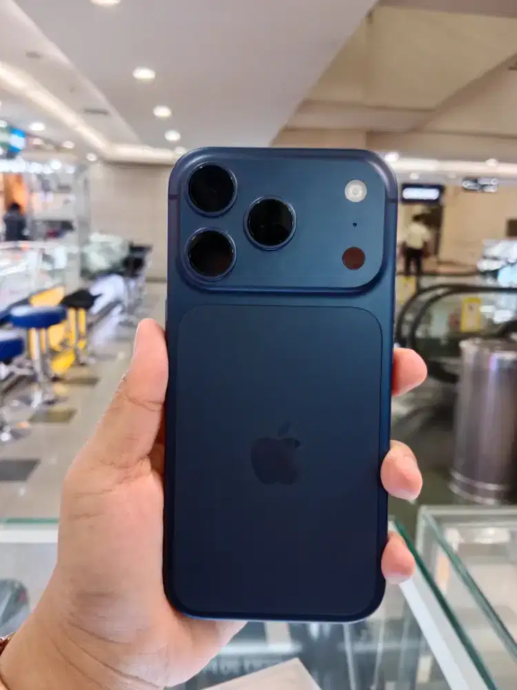 Iphone 17 pro 256gb like new ibox bisa cicilan dan tukar tambah