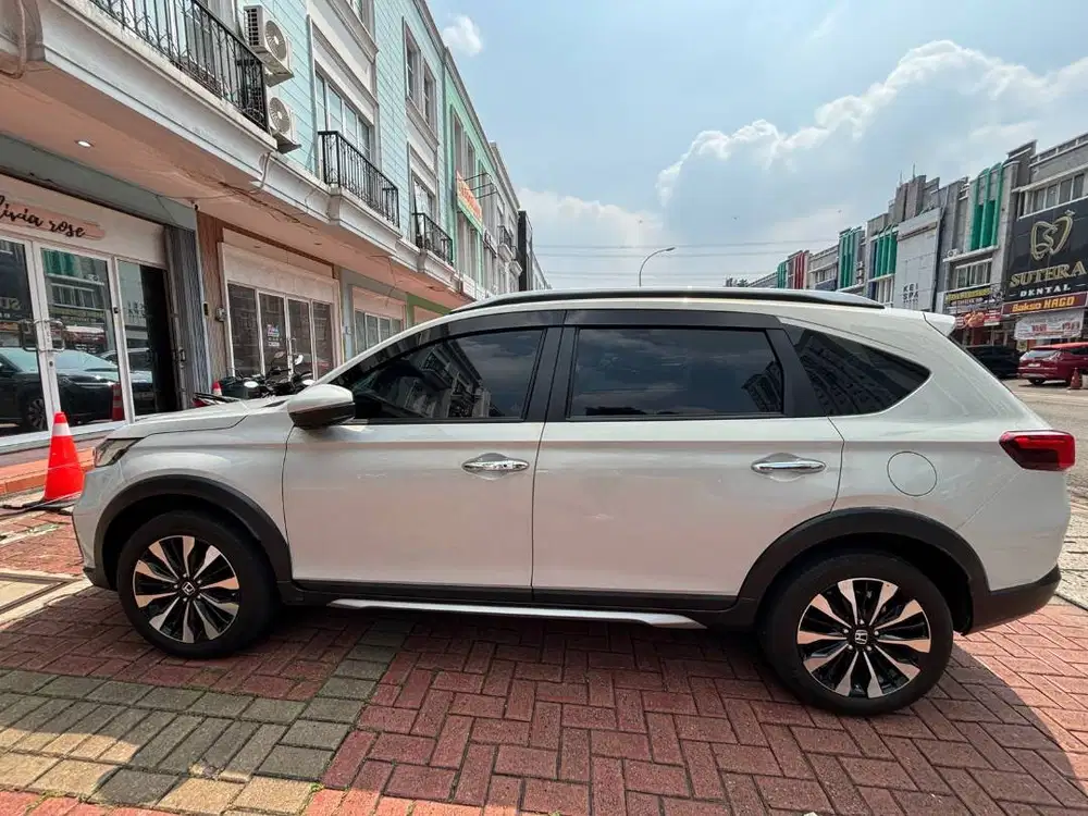 Dijual Hondra BRV Prestige 1.5 Bensin Putih Mutiara 2022 KM19.000