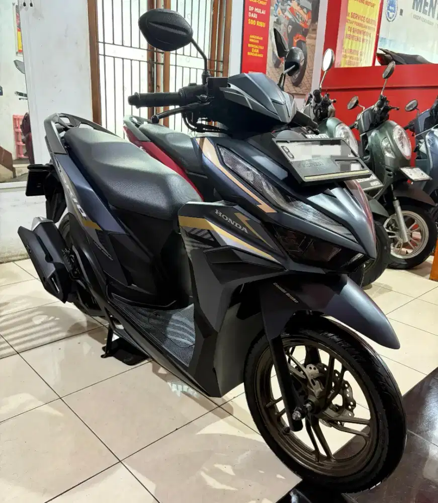 Honda Vario 125 CBS ISS Keyles DP CUMA 1 JUTA