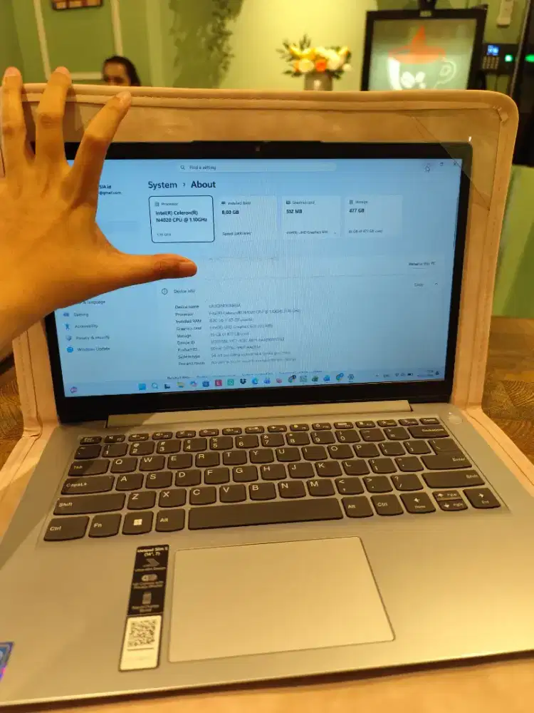 Leptop Lenovo Ideapad 1