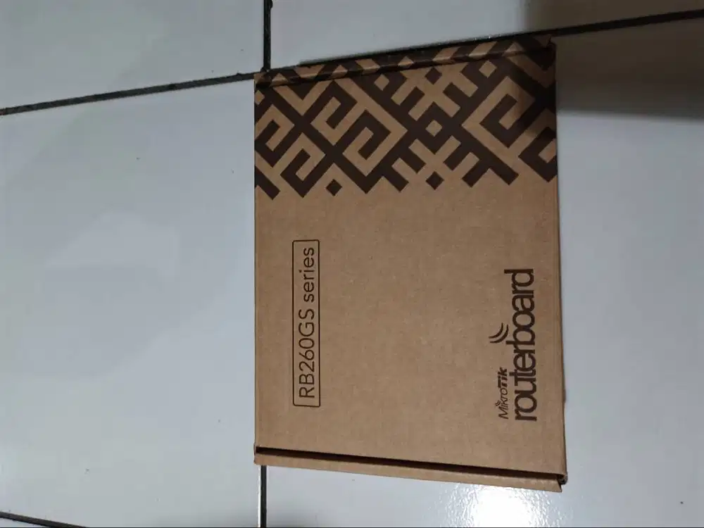 Switch  MikroTik RB260GS (5 Gigabit Port, 1 SFP)
