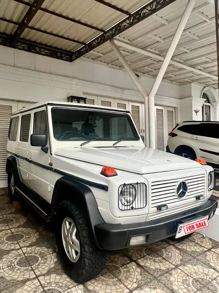 Mercedes-Benz G300 1993 White Putih Jual bu mercedesbenz 1992/1994