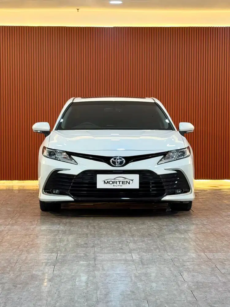 (KM 37rb) Toyota Camry V 2.5 at 2022