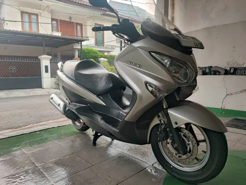Suzuki burgman 200; 2015