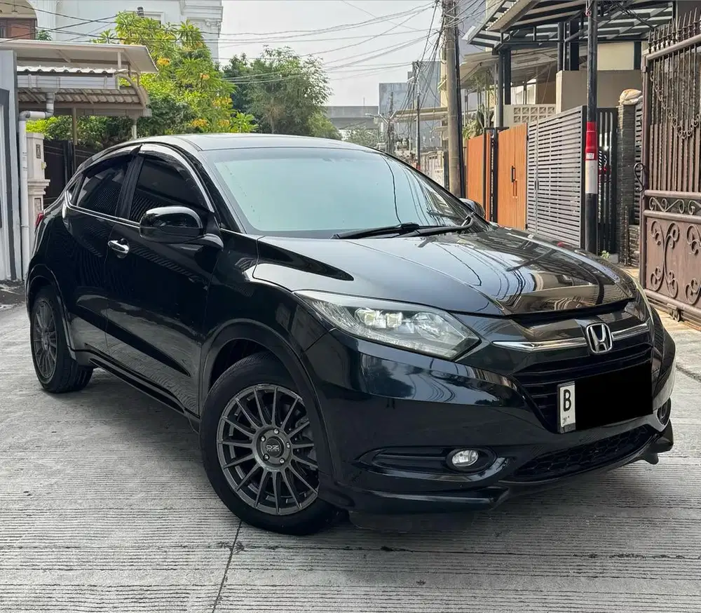 HONDA HRV PRESTIGE SUNROOF 2015 AT HARGA CASH NETT