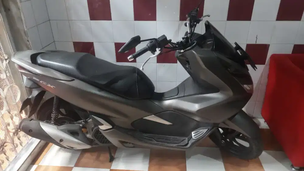 Di jual motor PCX 150 cc tahun 2019