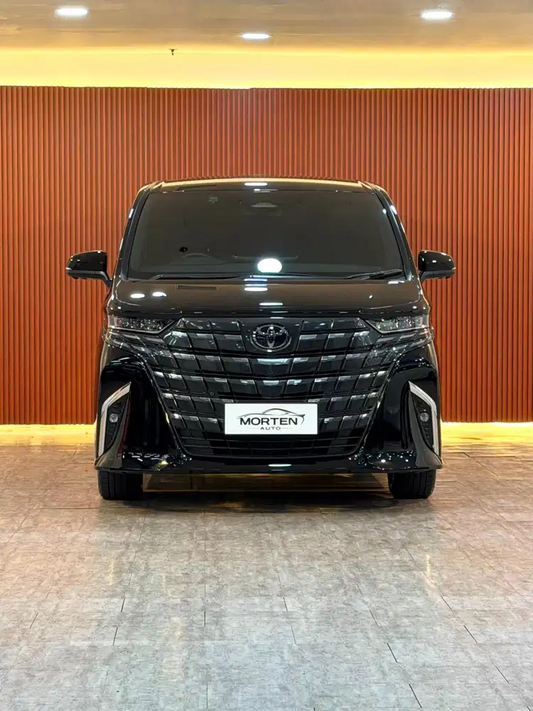 (KM 1000) Toyota Alphard Hybrid Hev 2.5 at 2024